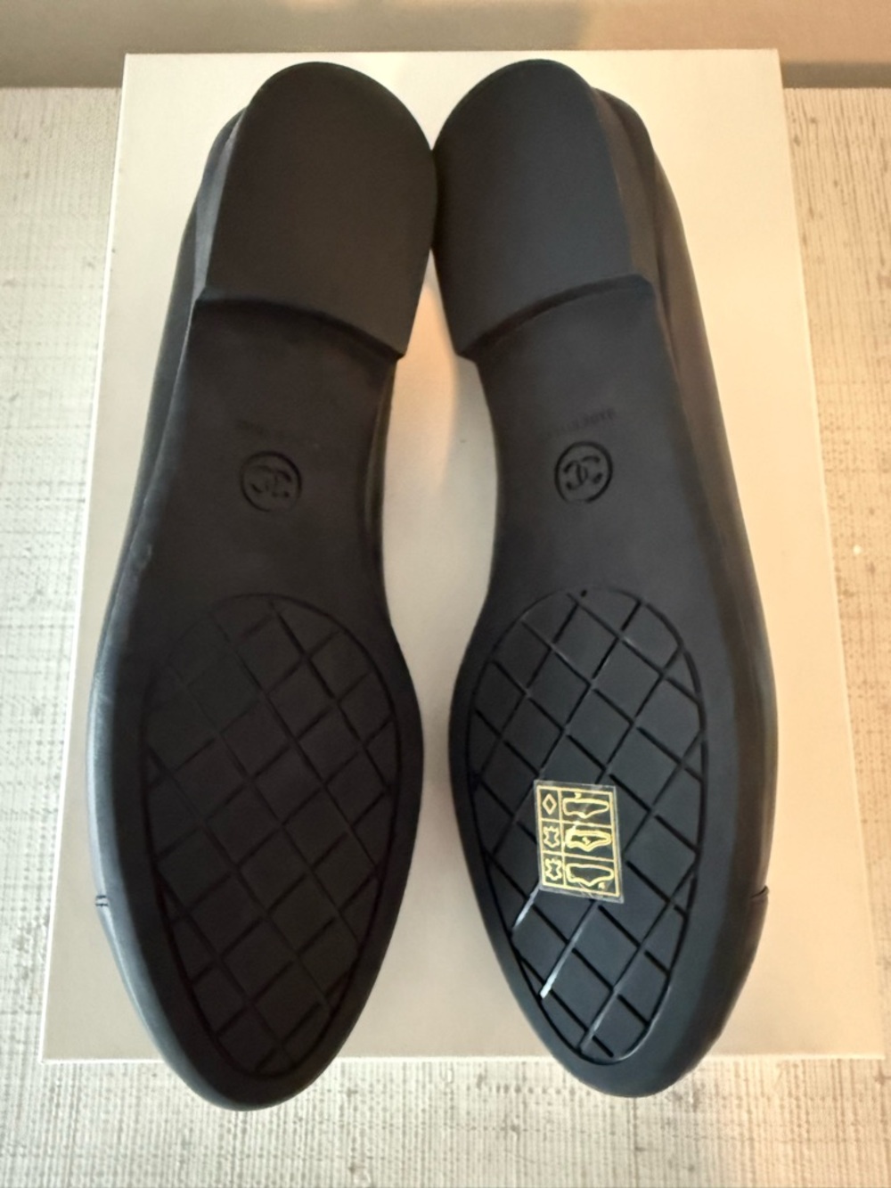 Brand New CHANEL Ballet Flats - Picture 5 of 10
